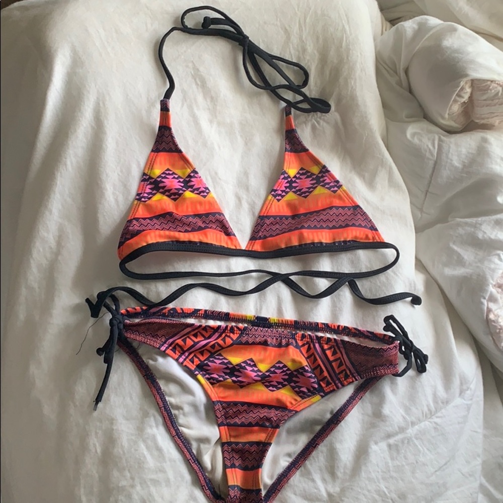 Hurley patterned  bikini set
